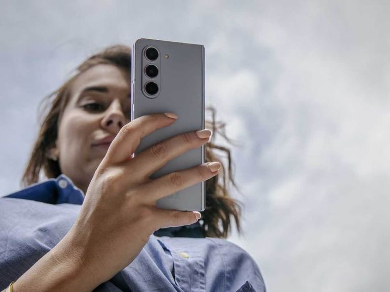 Кога вашиот модел на Samsung смартфон ќе добие Android 14?